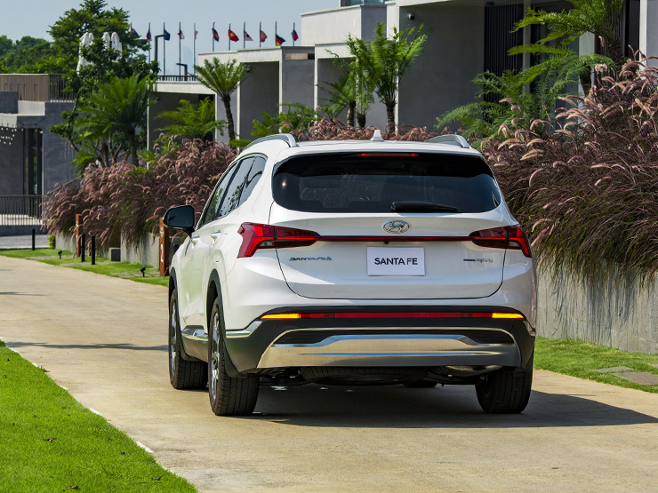 Ra mắt Hyundai SantaFe dùng động cơ lai Hybrid, giá hơn 1,45 tỷ đồng - 4