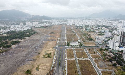 Hơn 62ha đất trong khu Sân bay Nha Trang đã giao cho Tập đoàn Phúc Sơn có nhiều sai phạm Ảnh: Chinhphu.vn