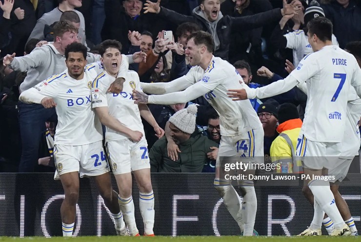 Các cầu thủ Leeds không mắc sai lầm trước Hull City