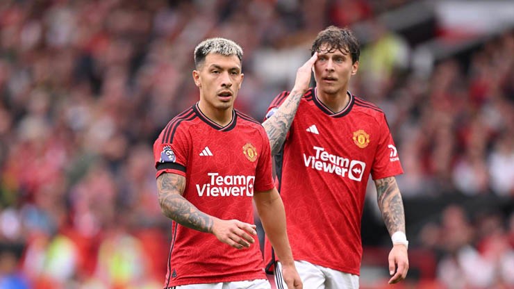 Martinez và Lindelof dính chấn thương mới