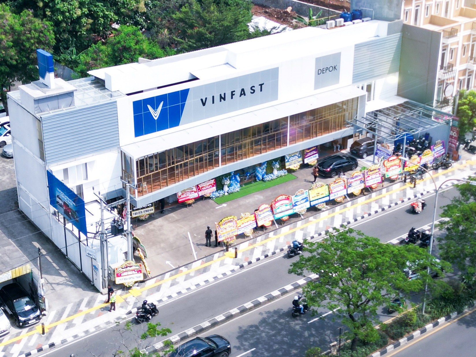 VinFast chính thức khai trương đại lý đầu tiên tại Indonesia - 1