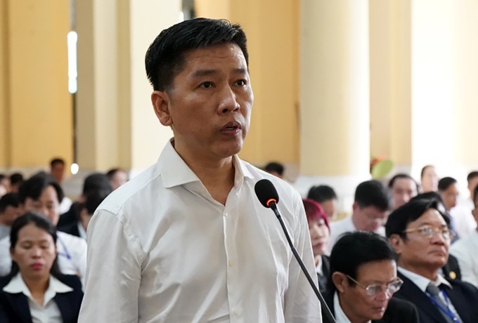 Cựu tổng giám đốc SCB Võ Tấn Hoàng Văn tại tòa. Ảnh: Hoàng Hùng