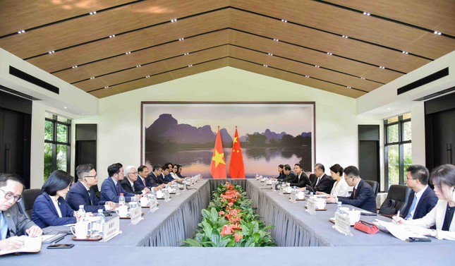 Cuộc hội đàm giữa hai Bộ trưởng Ngoại giao Việt Nam - Trung Quốc, ngày 4/4. (Ảnh: Mofa)