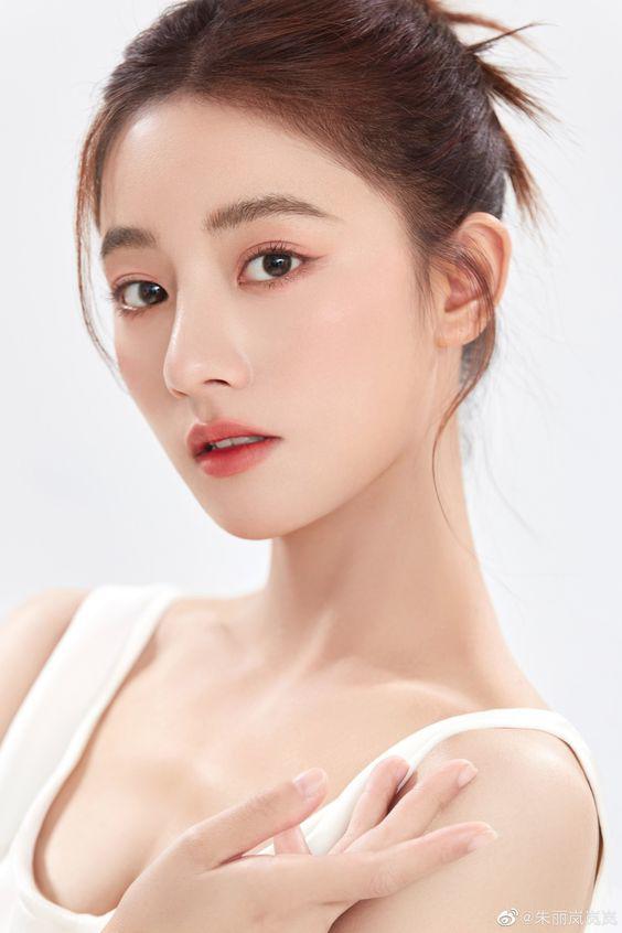 Tiên Nguyễn cùng loạt sao Việt khoe nhan sắc 10 năm trước 2 Bí quyết trị đốm đen bằng công thức tự chế - 2