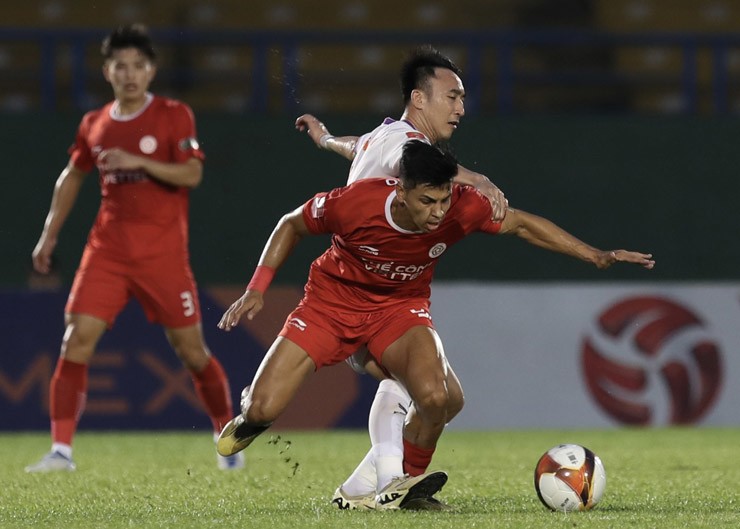 Trực tiếp bóng đá Bình Dương - Thể Công Viettel: Căng thẳng cuối trận (V-League) (Hết giờ) - 1