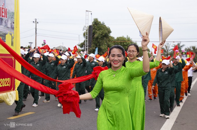 Lễ kỷ niệm mừng ngày thống nhất non sông tại di tích Đôi bờ Hiền Lương (Quảng Trị), tháng 4/2022. Ảnh: Hoàng Táo