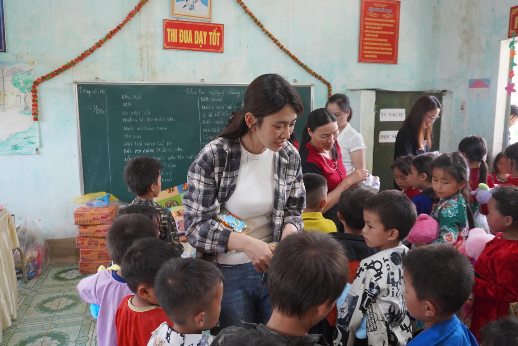 Lê Bống: 'Tôi lo lắng bản thân làm không tốt, sợ nhận xét khắt khe' - 9