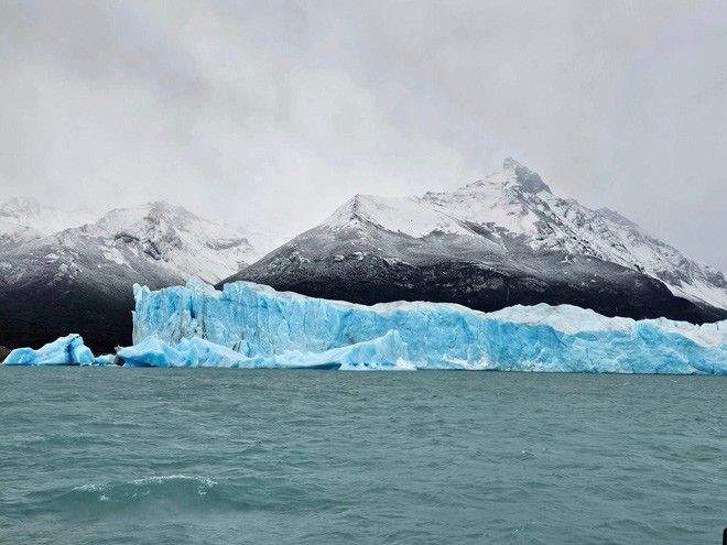 Một hình ảnh ấn tượng khác của sông băng&nbsp;Perito Moreno.