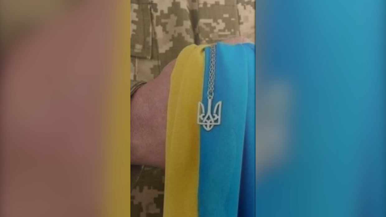 Ảnh cờ Ukraine trong điện thoại của nghi phạm khủng bố (ảnh: RT)