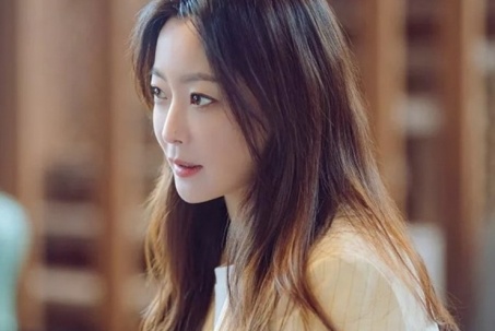Bí mật nhan sắc của mỹ nhân tự nhận “đẹp hơn Kim Tae Hee”