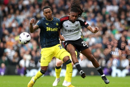 Video bóng đá Fulham - Newcastle: Vỡ òa phút 81, 3 điểm quý giá (Ngoại hạng Anh)
