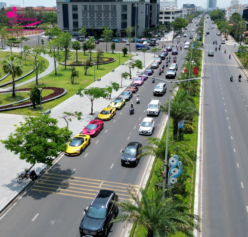 Màn roadshow siêu xe cực hoành tráng của TGĐ Điều hành Hoàng Kim Khánh