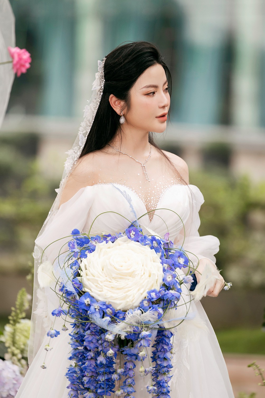 Đám cưới Quang Hải - Chu Thanh Huyền: Cô dâu thay 2 váy cưới, chú rể bảnh bao, lịch lãm - 21