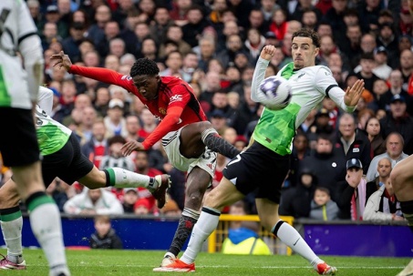 Video bóng đá MU - Liverpool: Siêu phẩm Mainoo, rượt đuổi mãn nhãn (Ngoại hạng Anh)