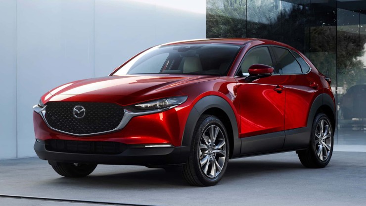 13. Mazda CX-30 là dòng SUV khá phổ biến, xe có giá niêm yết quốc tế là 26.370 USD (658,3 triệu đồng). 2024 Mazda CX-30 cũng có thể sẽ sớm được nhập về thị trường Việt Nam. Mẫu SUV này có thiết kế đẹp, trang bị màn hình cảm ứng 8.8-inch, nhiều công nghệ hỗ trợ lái xe như hỗ trợ giữ làn đường, theo dõi điểm mù, cảnh báo phương tiện sang đường và phanh khẩn cấp. Xe có động cơ loại 2.5L, cho công suất tối đa 191 mã lực.