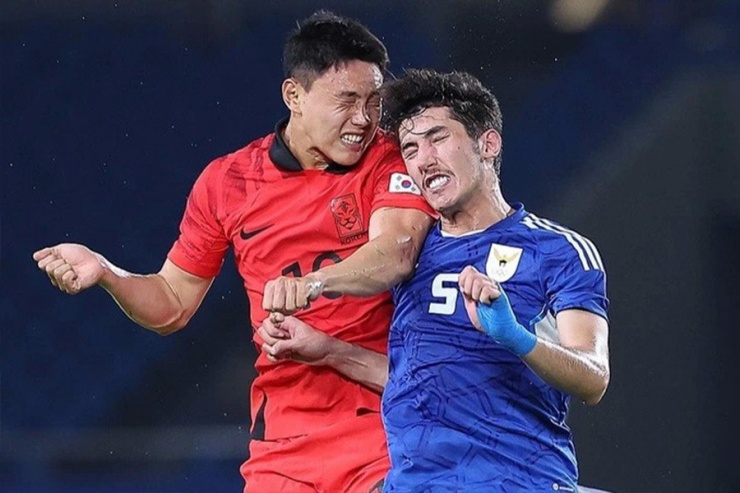 U-23 Kuwait (phải) đang bị chỉ trích nhiều bởi truyền thông nhà. Ảnh: GETTY IMAGES