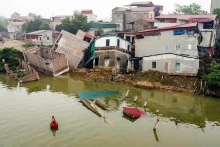 Vụ 6 ngôi nhà bị sạt lở xuống sông: Người dân có được cấp đất mới?