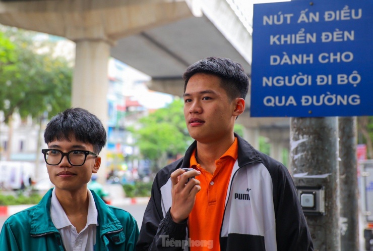 Hai bạn Nhật Minh và Chung -trường THPT Nguyễn Tất Thành chia sẻ: 