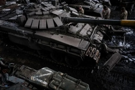 Truyền thông Mỹ: Máy bay không người lái giá rẻ Ukraine phá hủy phần lớn xe tăng Nga