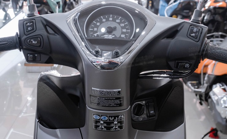 Giá Honda SH Mode giữa tháng 4/2024, chênh nhẹ 2 triệu đồng - 5