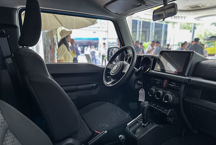 Suzuki Jimny ra mắt thị trường Việt Nam, giá bán từ 789 triệu đồng - 14