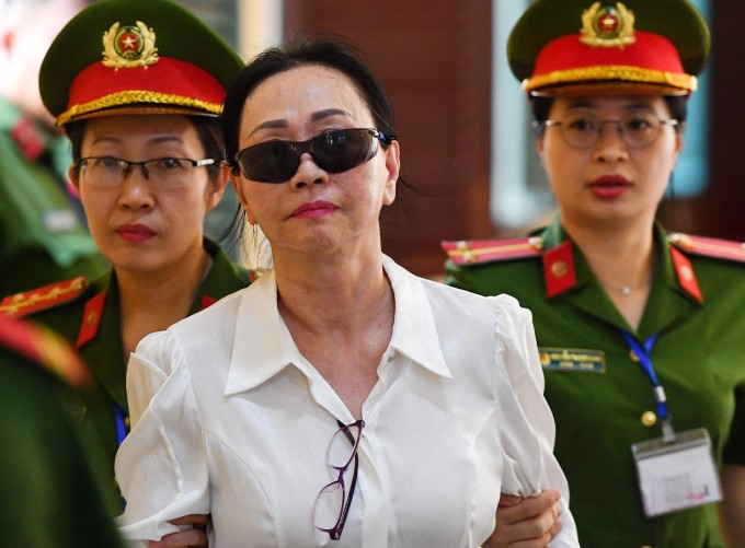 Bà Trương Mỹ Lan trước giờ bị tuyên án tử hình. Ảnh: Thanh Tùng
