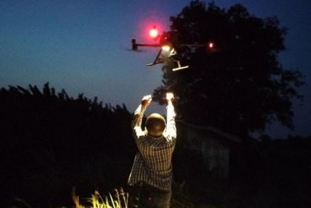 Cà Mau dùng flycam tầm nhiệt chữa cháy rừng