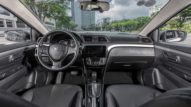 Giá xe Suzuki Ciaz tháng 4/2024, sedan cỡ B đạt tiêu chuẩn khí thải Euro 5 - 8