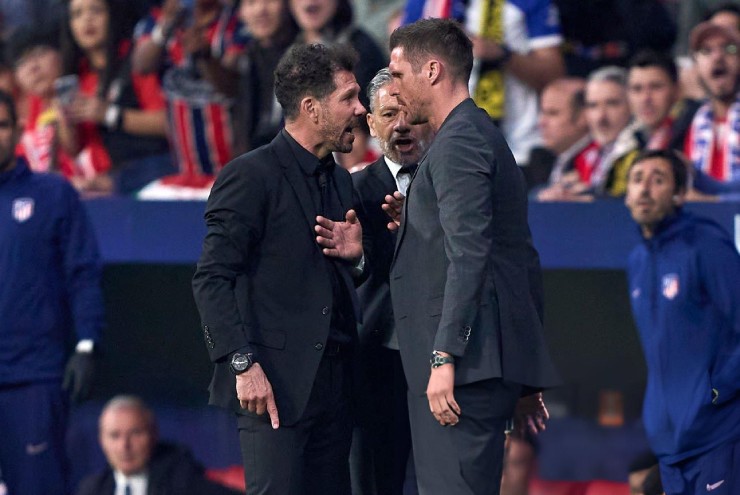 Simeone định "ăn thua đủ" với Sebastian Kehl