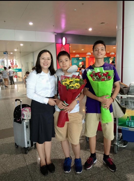 Bà Nguyễn Thị Hồng Xuân cùng 2 con trai đều đạt Học bổng toàn phần Chính phủ Nhật Bản (Mext).