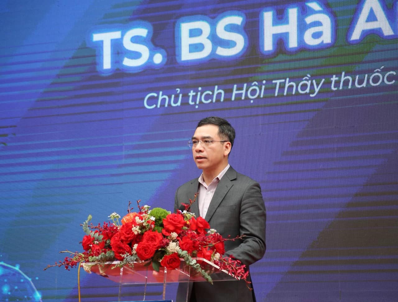 TS. BS. Hà Anh Đức, Chủ tịch Hội Thầy thuốc trẻ Việt Nam.