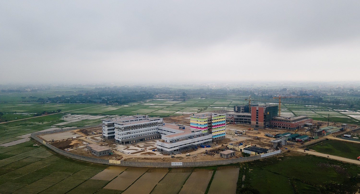 Toàn cảnh 2 bệnh viện nghìn tỷ sắp hoàn thành ở ngoại thành Hà Nội - 1
