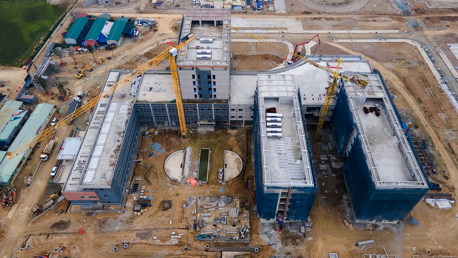 Toàn cảnh 2 bệnh viện nghìn tỷ sắp hoàn thành ở ngoại thành Hà Nội - 11