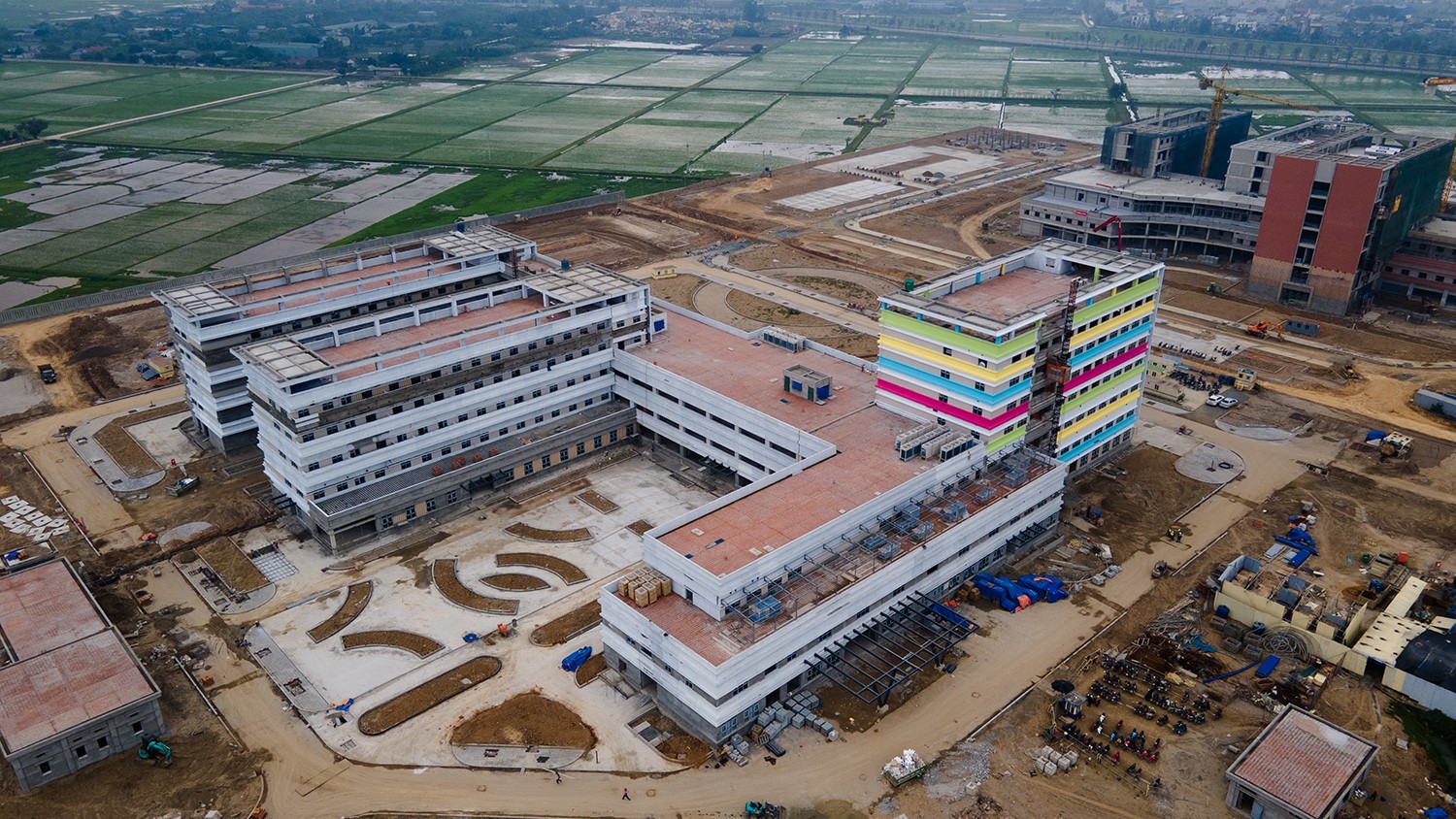 Toàn cảnh 2 bệnh viện nghìn tỷ sắp hoàn thành ở ngoại thành Hà Nội - 6