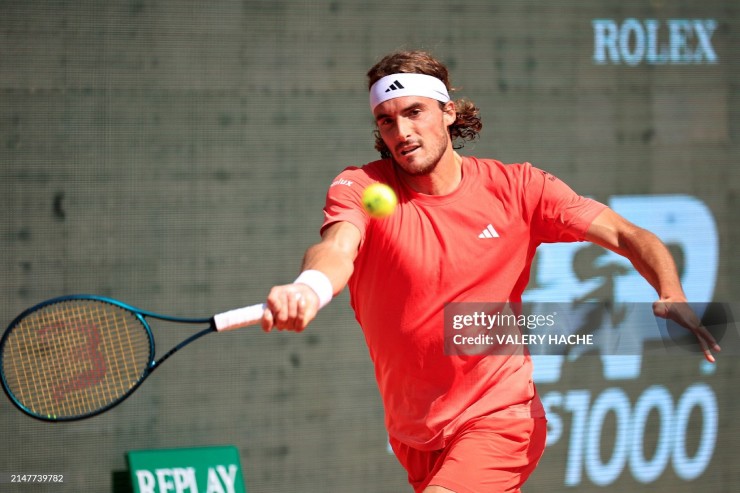 Tsitsipas đánh bại Khachanov, ghi danh vào bán kết Monte Carlo