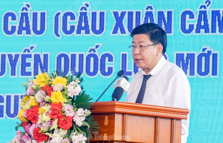 Phó Chủ tịch UBND thành phố Hà Nội Dương Đức Tuấn phát biểu tại buổi lễ