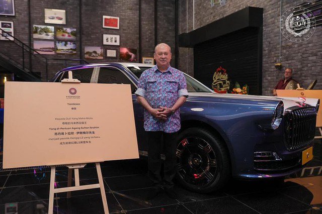 Quốc vương Malaysia Ibrahim Iskandar là người đầu tiên trên thế giới sở hữu tư nhân Hồng Kỳ L5, xe sang đắt nhất Trung Quốc. Ảnh: Facebook