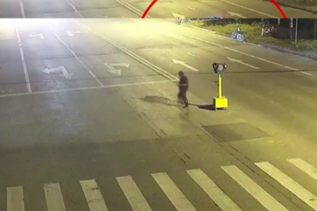 Hành động xấu xí của người đàn ông trên phố bị camera ghi lại