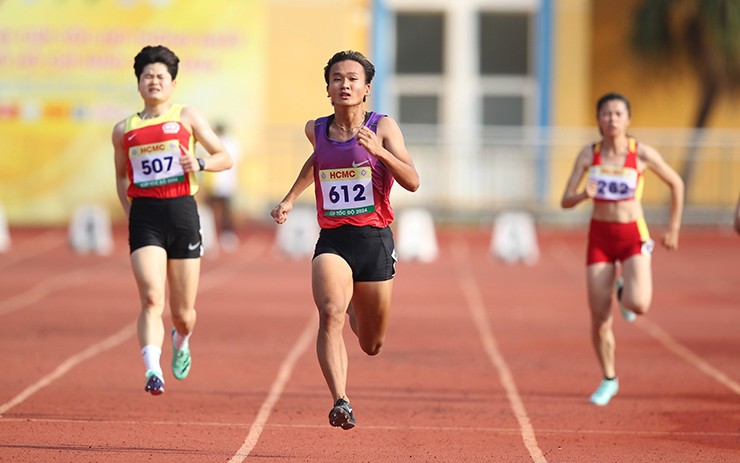 Cô gái 18 tuổi&nbsp;trở thành chân chạy cự ly ngắn tốc nhất Việt Nam hiện nay