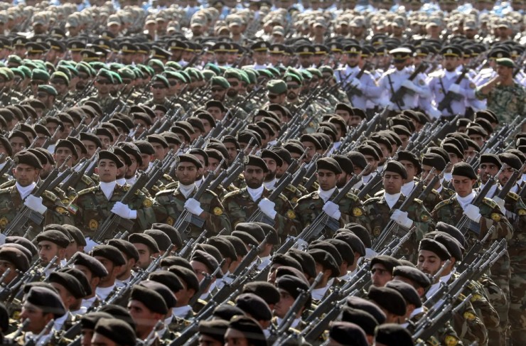Iran duyệt binh vào năm ngoái. Ảnh: AFP