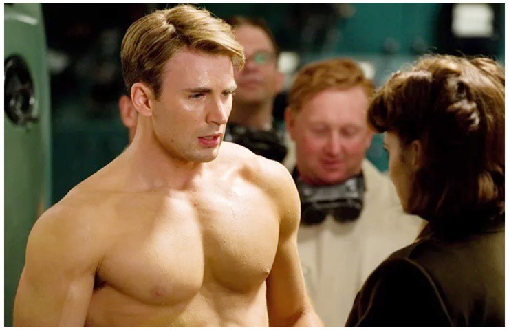 Chris Evans cũng là nam tài tử nổi tiếng quyến rũ trong giới Hollywood.
