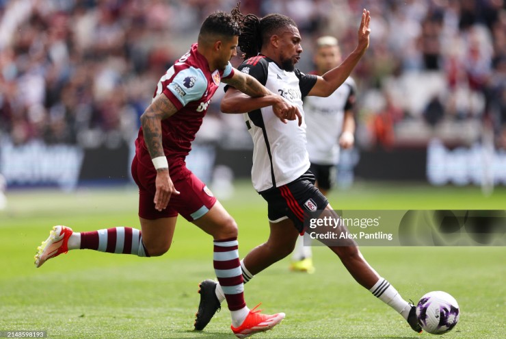 Fulham và West Ham tạo nên những phút căng thẳng