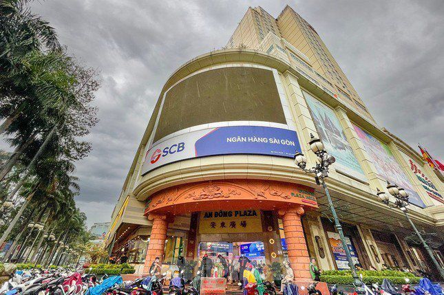 SCB đã đóng cửa Phòng giao dịch An Đông Plaza thuộc chi nhánh Sài Gòn đóng tại Trung tâm thương mại An Đông Plaza ở quận 5, TPHCM. Ảnh: Phạm Nguyễn.