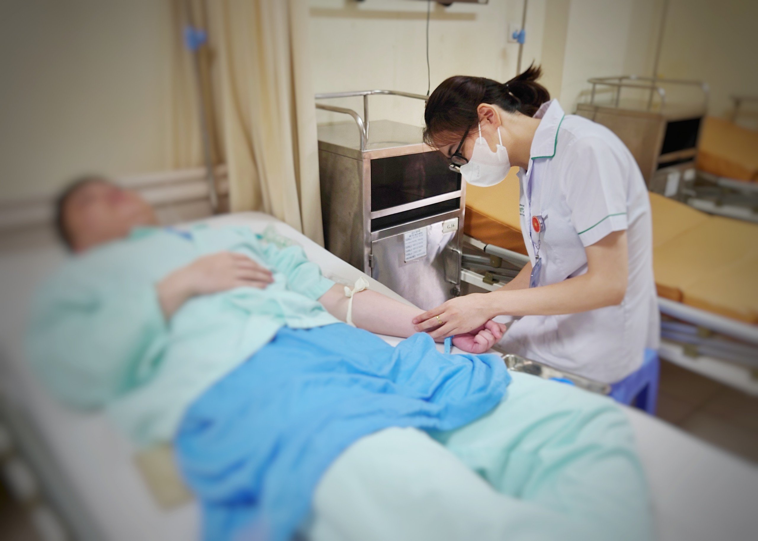 Bệnh nhân được chăm sóc hậu phẫu tại Trung tâm Nam học. 