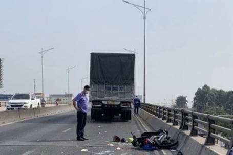Đồng Nai: Bắt giam tài xế vượt ẩu, tông chết 2 người trên cầu vượt Amata