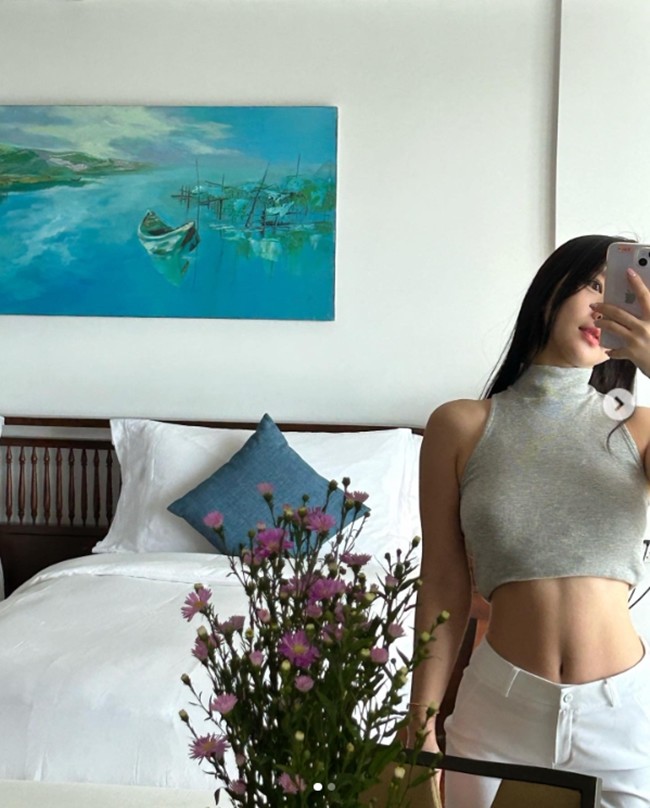 Cô giáo Pilates gây sốt nhờ vẻ đẹp đầy đặn, nở nang - 6