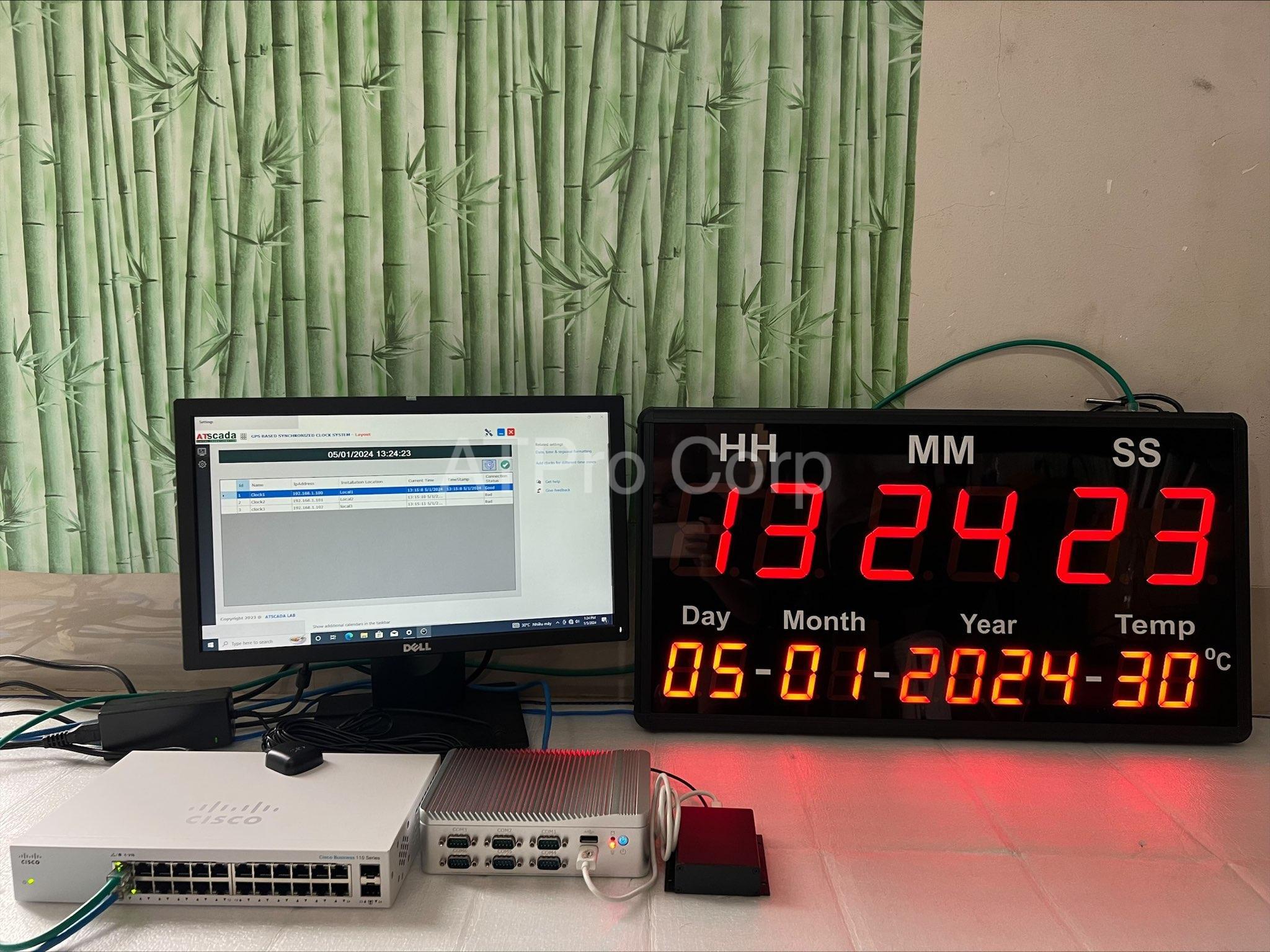 Máy tính công nghiệp ứng dụng trong hệ thống đồng hồ đồng bộ thời gian qua GPS.