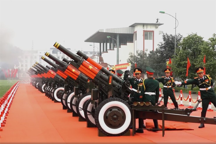 Màn bắn đại bác tại lễ tổng duyệt 70 năm chiến thắng Điện Biên Phủ