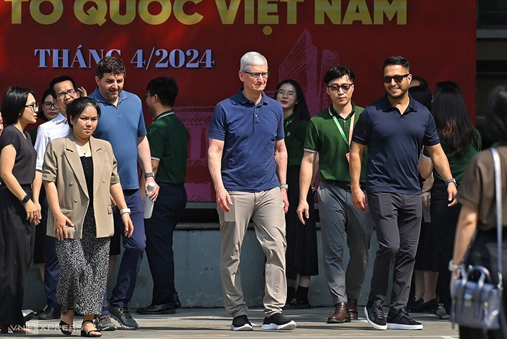 CEO Tim Cook đã rời Việt Nam để sang Indonesia.