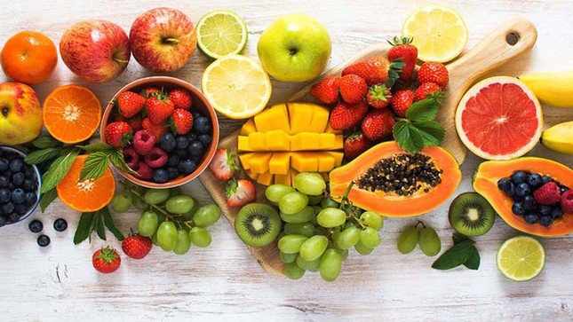 Ăn nhiều rau xanh và hoa quả là cách phòng bệnh nhiệt miệng hữu hiệu.